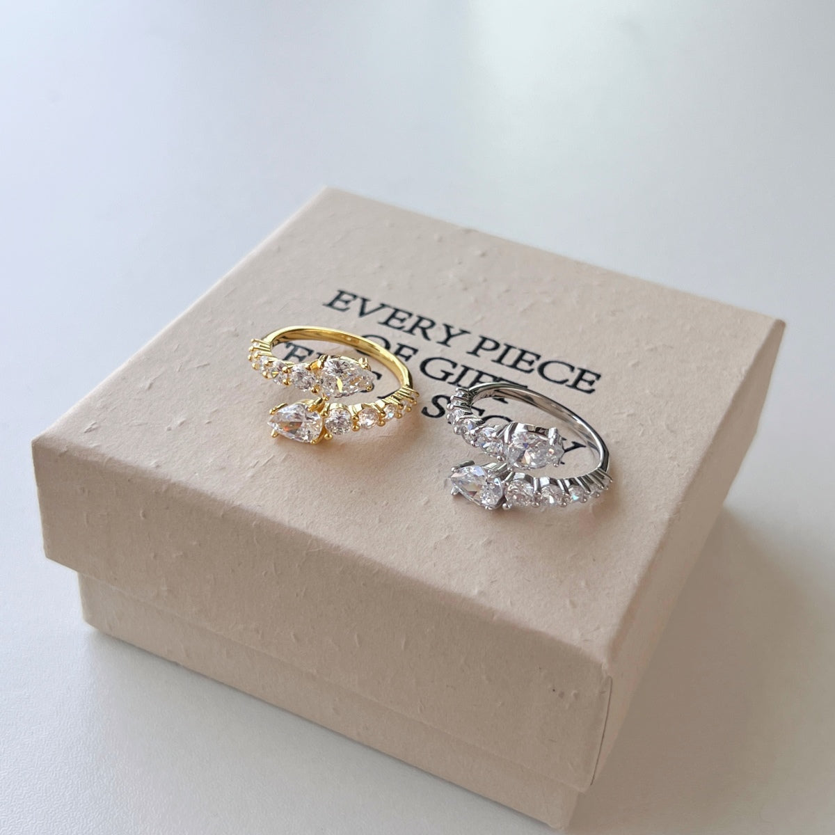 [Sparkling Aurora]Delicate Lively Snake Shape Daily Ring