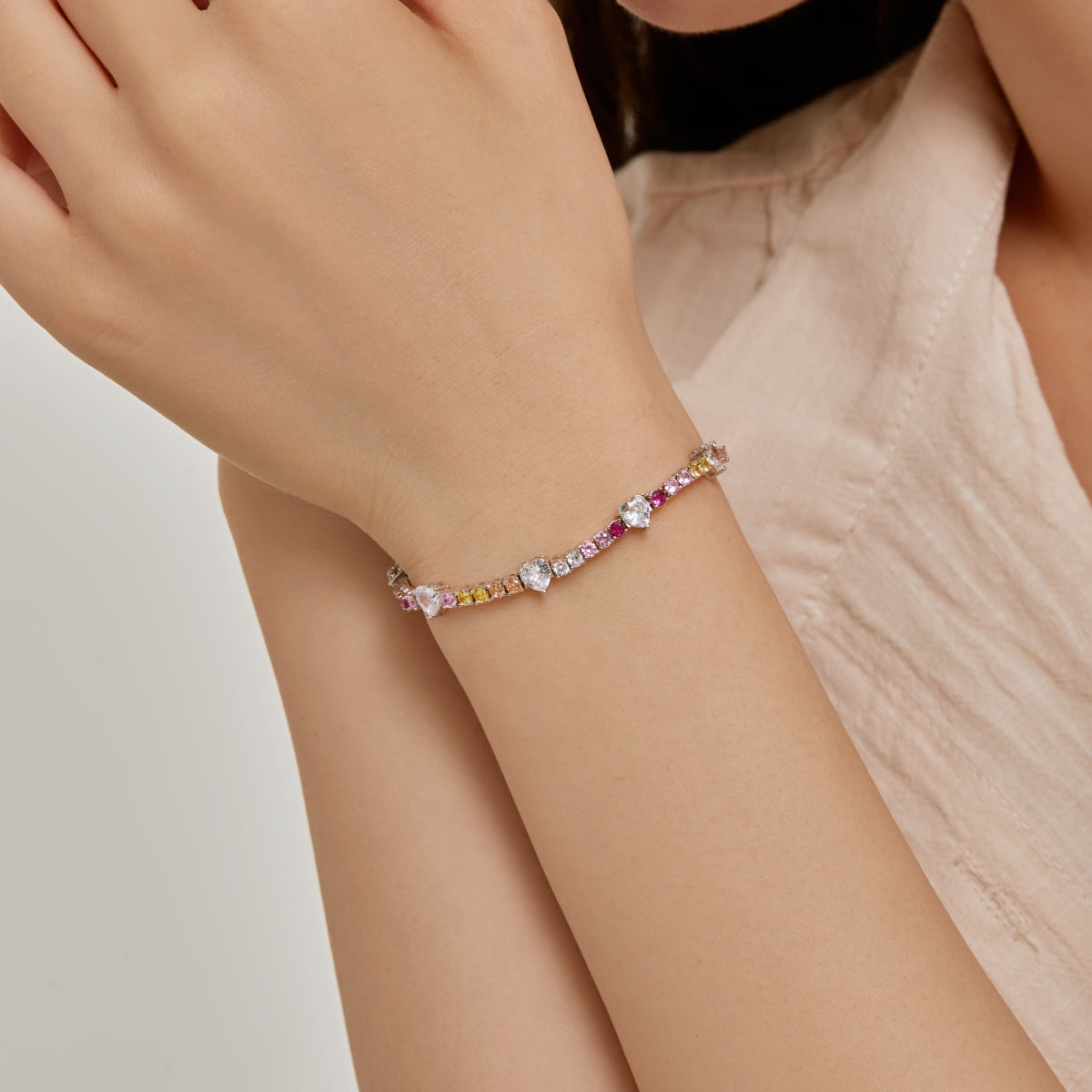 [Sparkling Aurora]Romantic Heart Shape Round Cut Lover Bracelet