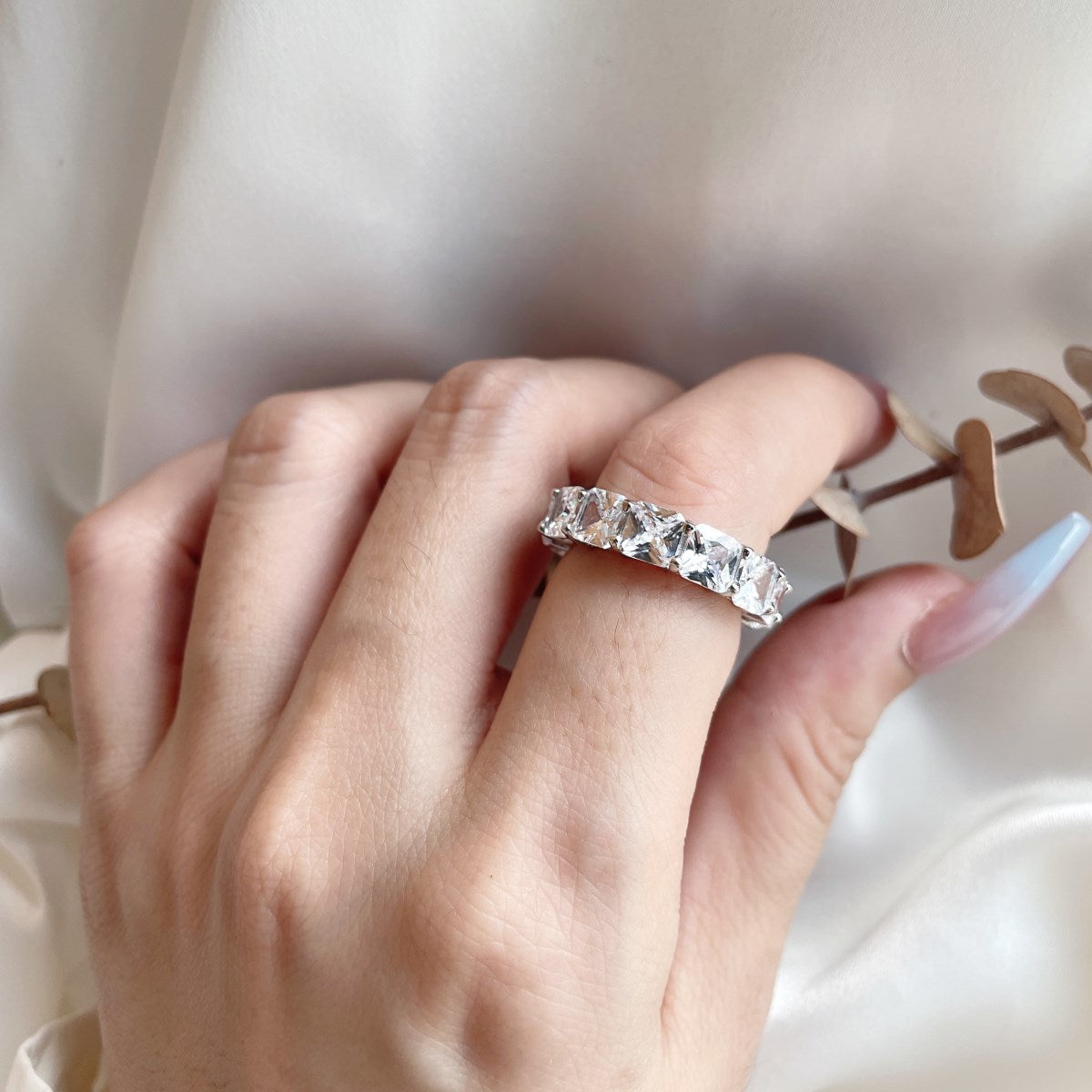 [Sparkling Aurora]Elegant Princess Cut Tennis Ring